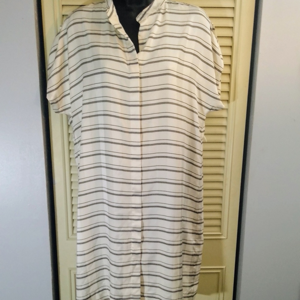 Black and White Ann Taylor printed dress